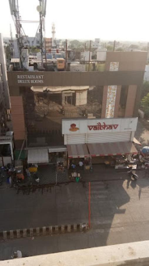 Hotel Vaibhav,Akola Kültér fotó