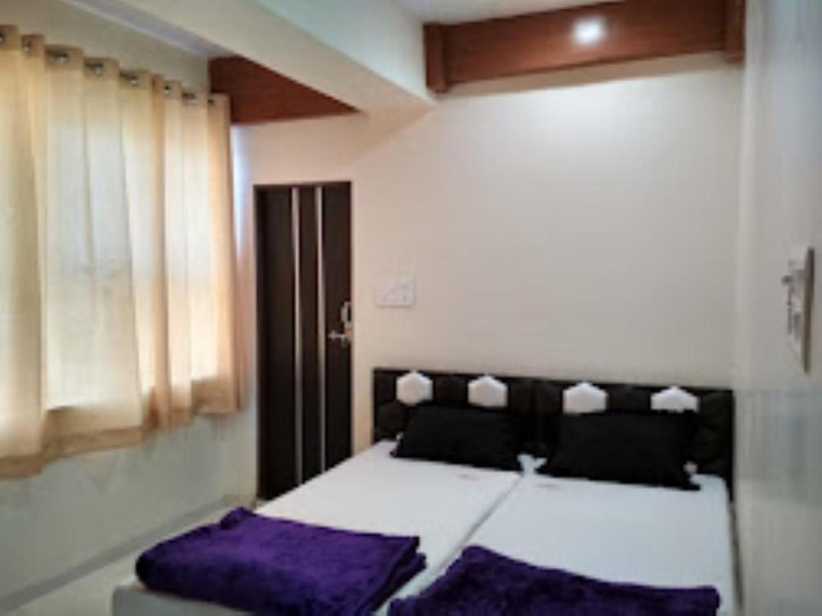 Hotel Vaibhav,Akola Kültér fotó