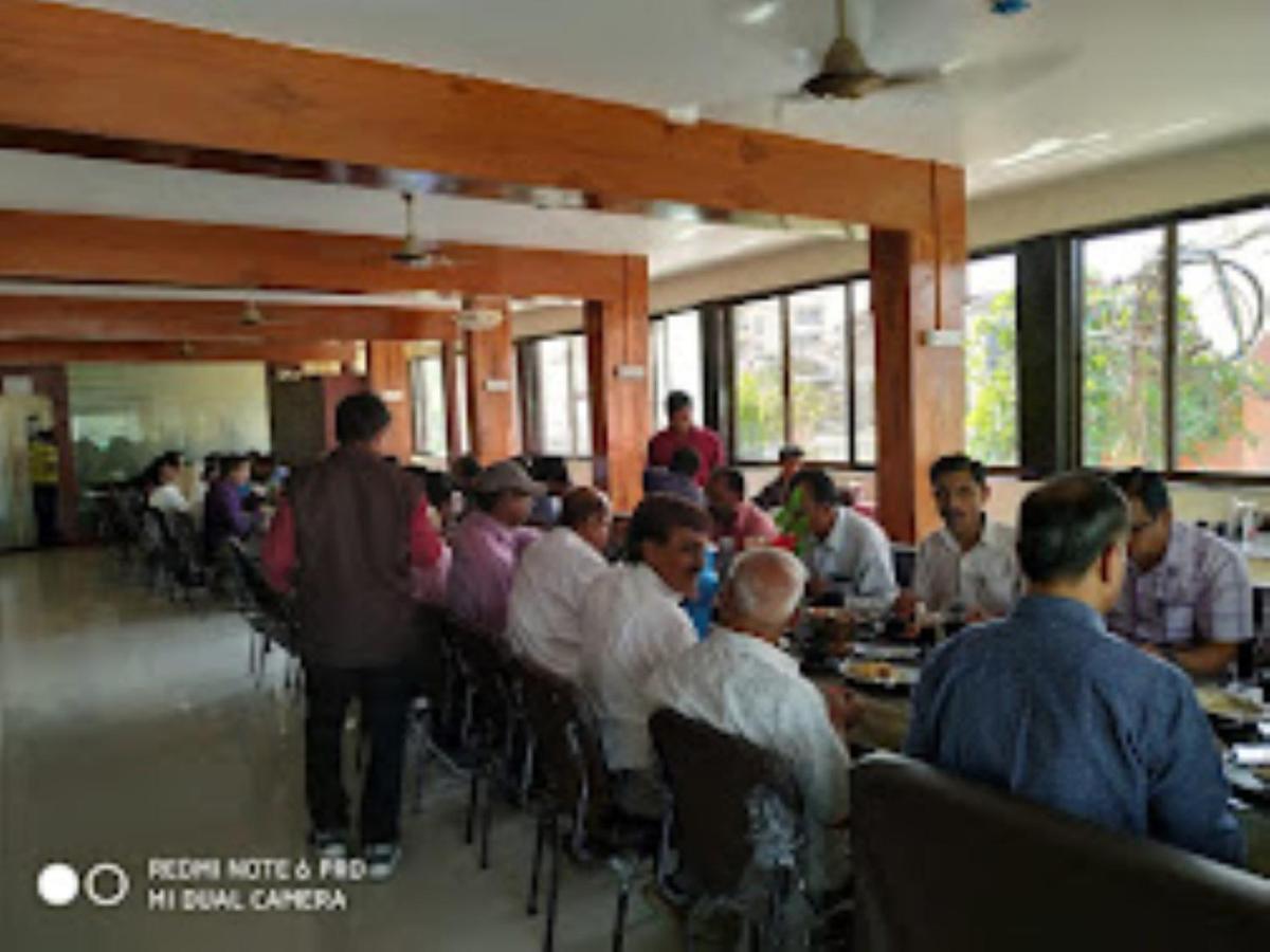 Hotel Vaibhav,Akola Kültér fotó