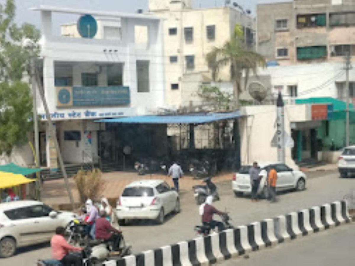 Hotel Vaibhav,Akola Kültér fotó